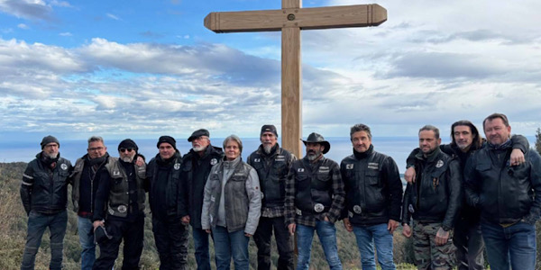 Ventiseri : le Semper Immota Corsica offre une croix au village